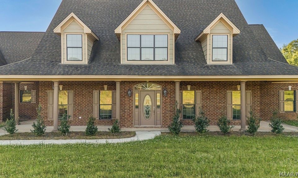 1st image of 71 Sadie Dr