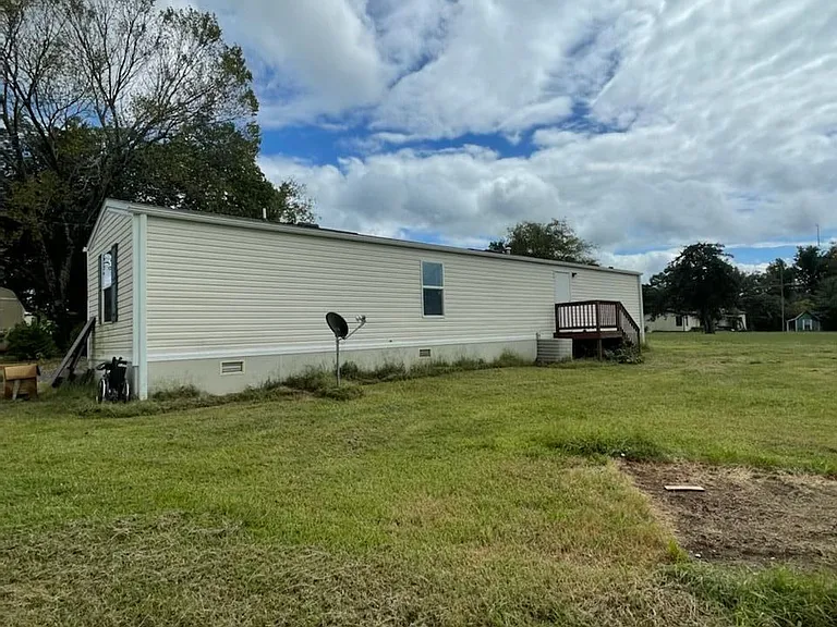 3122 State Highway 87 — Photo 3