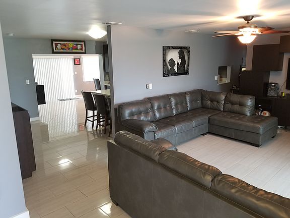 Main Entrance perspective