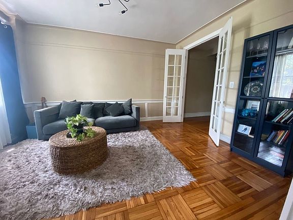 3rd image of 1219 Union St #1B