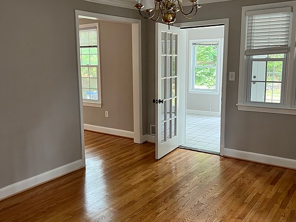 5th image of 4127 45th St NW