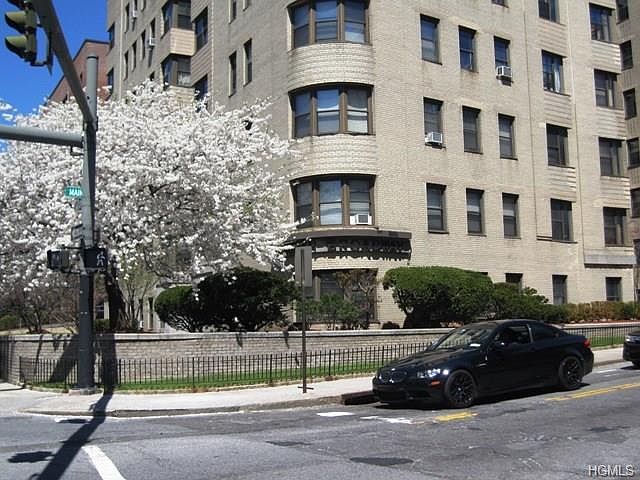 1st image of 2 N Broadway APT 2C