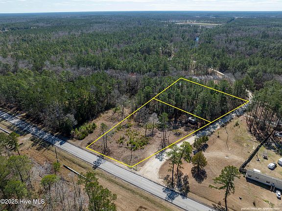 3rd image of 19 White Oak Drive