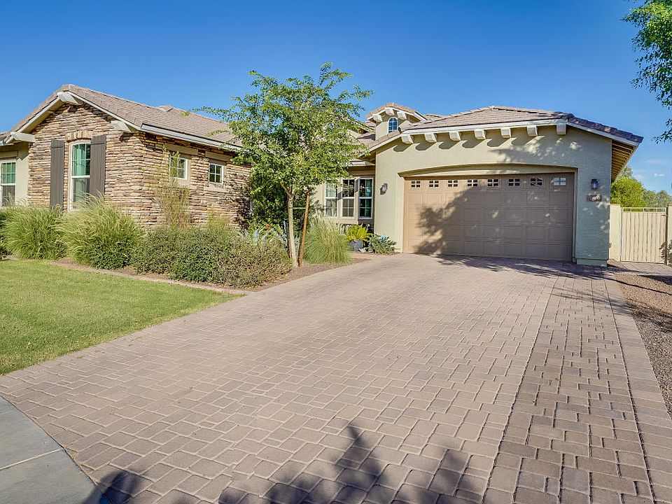 1st image of 13655 N 147th Dr