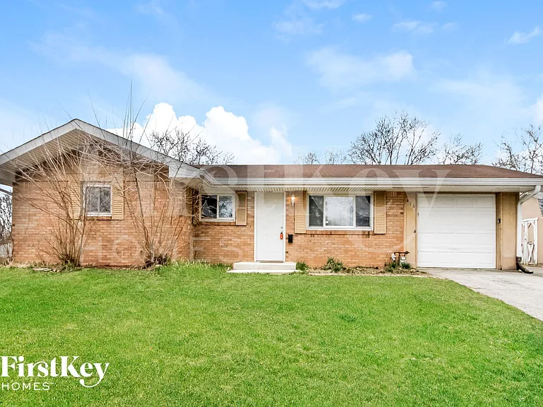 416 Ada Ln — Photo 1