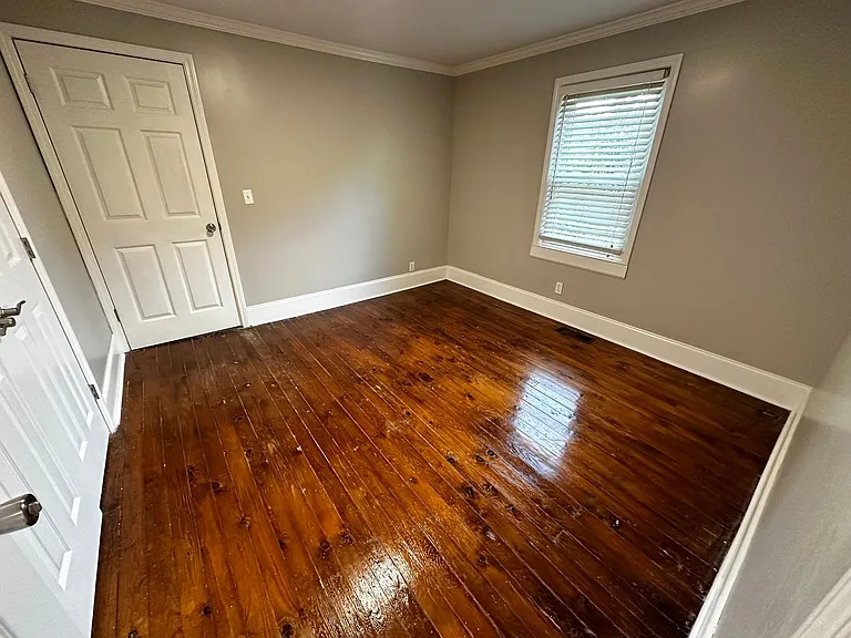 517 Burnett Ferry Rd SW — Photo 8