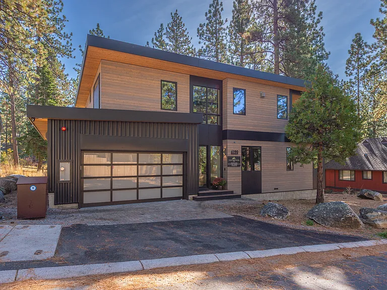 190 Speedboat Ave — Photo 40