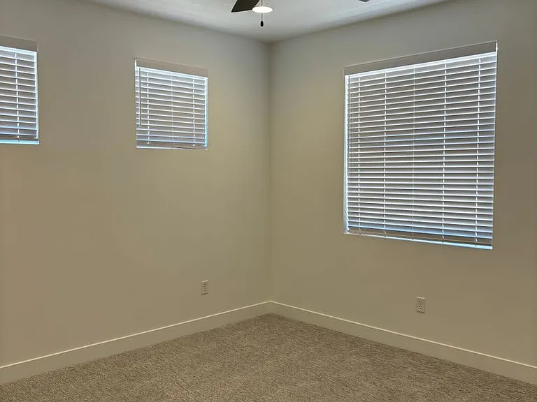 2639 E Wake Forest Ln — Photo 6