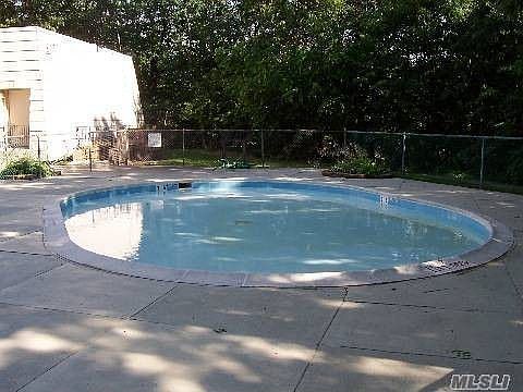 2nd image of 209 Cambridge Dr