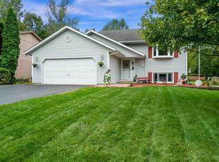 1129 Candlewick Dr NW, Poplar Grove, IL 61065