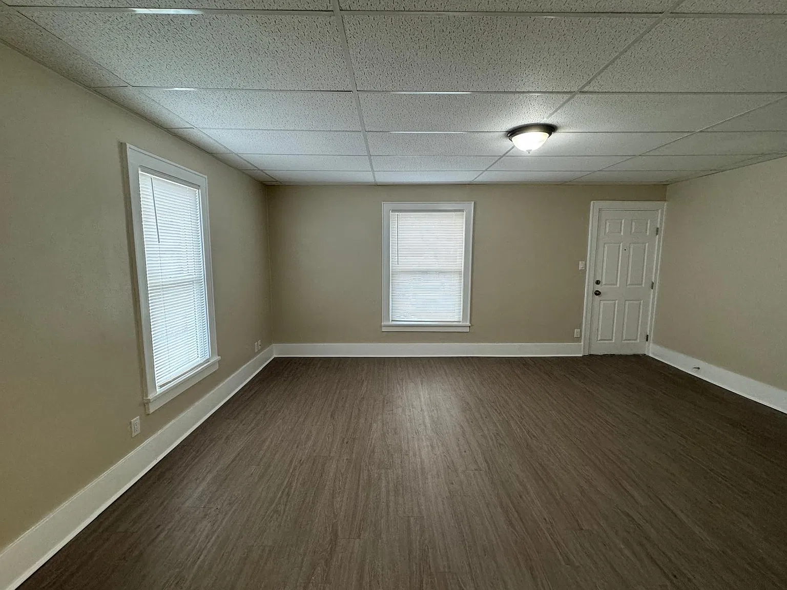 1 bed, 700 sqft, $600 — Photo 1