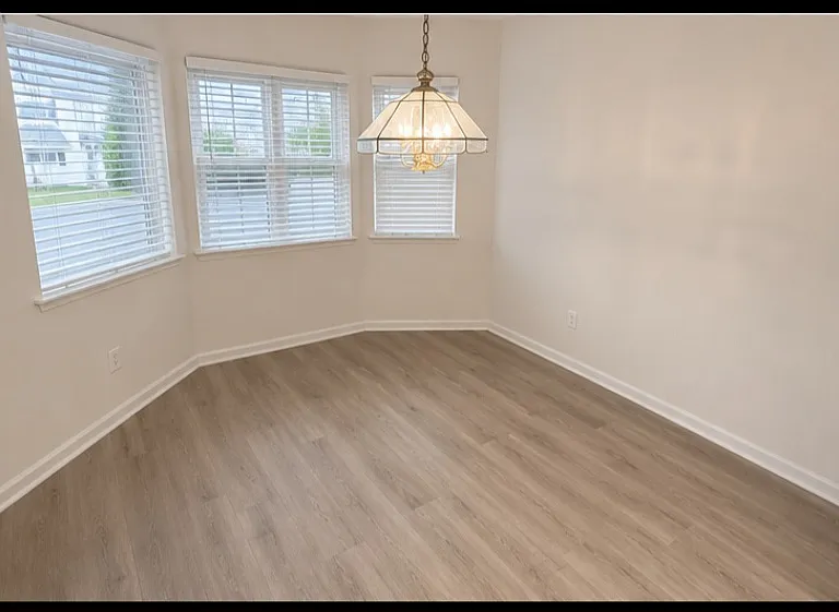 801 Baltic Walk — Photo 9