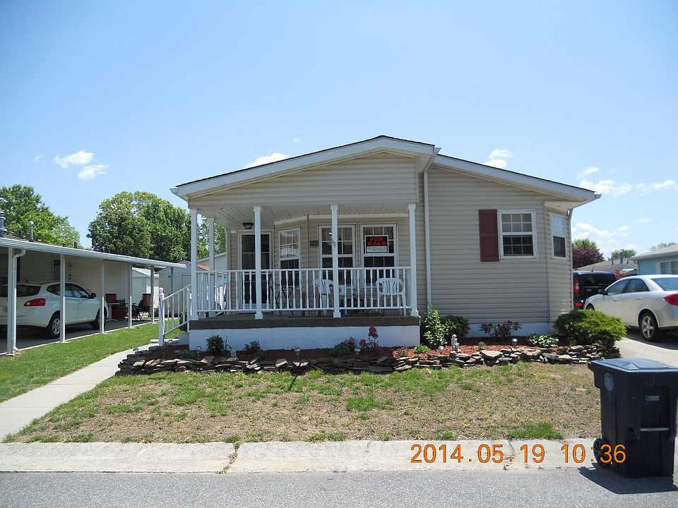 1st image of 443 Cranberry Dr