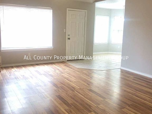 4th image of 5011 Guadalupe Ct