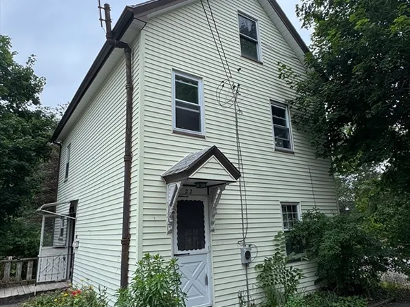 22 Belknap Ct, Concord, MA 01742