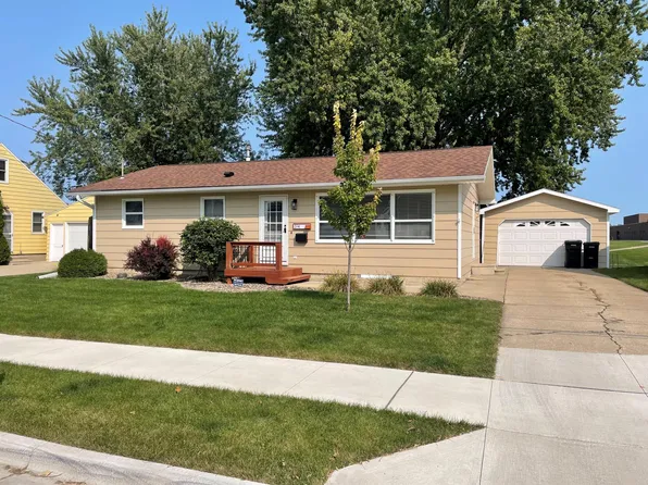 514 5th Ave SE, Stewartville, MN 55976