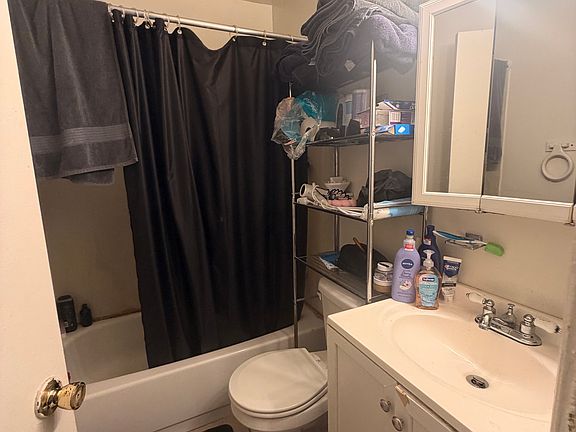 5th image of 330 Bainbridge St APT 13