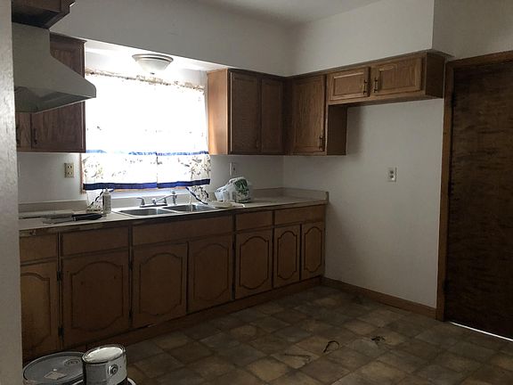 4th image of 2771 N 47th St #73