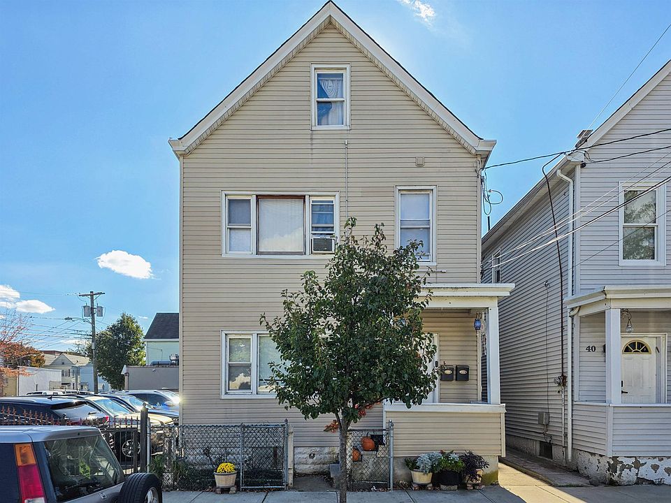 1st image of 42 Grand St