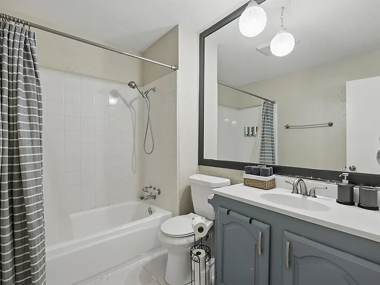 3454 Livingston Ln — Photo 28