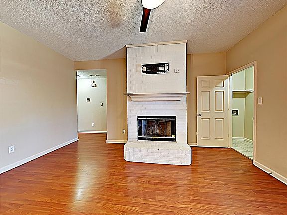 3rd image of 816 Witherspoon Ct