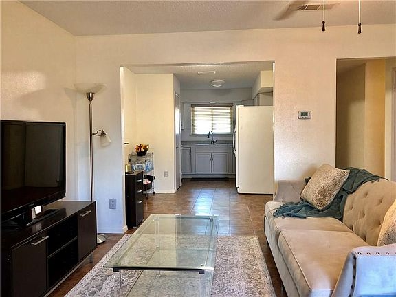 5th image of 16 E Townhouse Ln #29