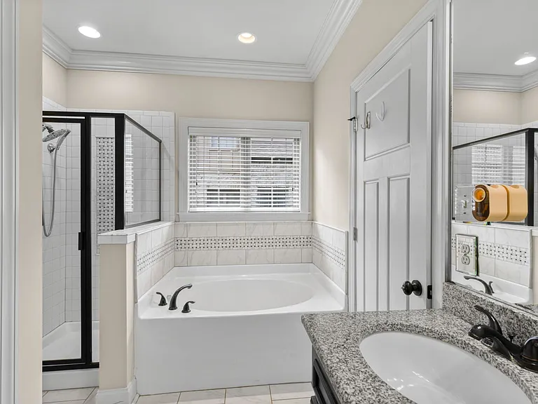 948 Starr Ct — Photo 9