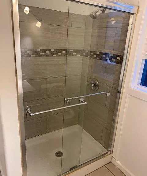 2429 Valdez St — Photo 10