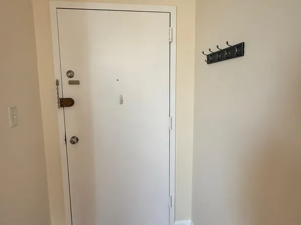 186 Wayne Street image 11 of 25