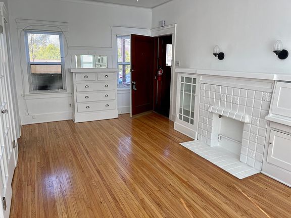 5th image of 3929 1/2 E 3rd St #3929-1/2