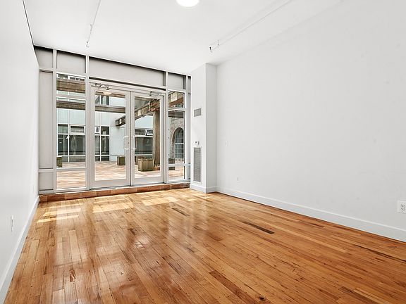 5th image of 275 Conover St Unit 31