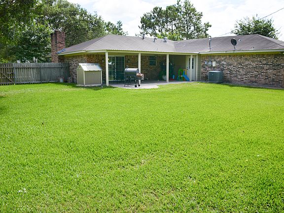 4th image of 3908 Holly Glen Dr