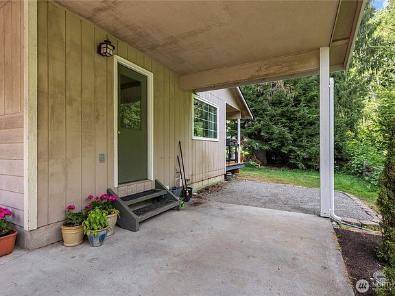 5th image of 214 Polo Park Drive