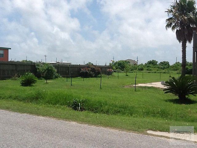 2nd image of 2005 5th St