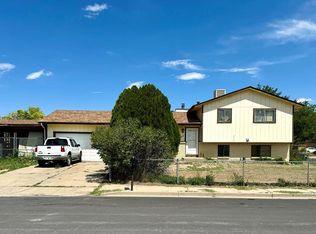 4012 Crestview Dr, Pueblo, CO 81008