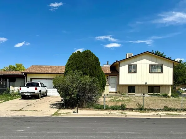 4012 Crestview Dr, Pueblo, CO 81008