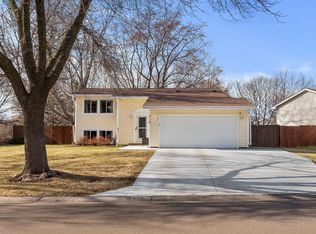 9718 Heath Ave S, Cottage Grove, MN 55016