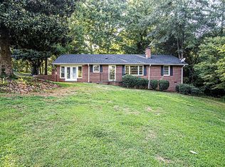 104 Crestview Dr, Greenwood, SC 29649