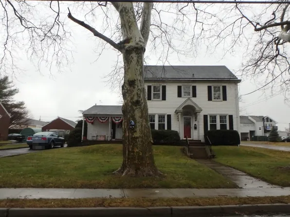 68 Broad St, Matawan, NJ 07747