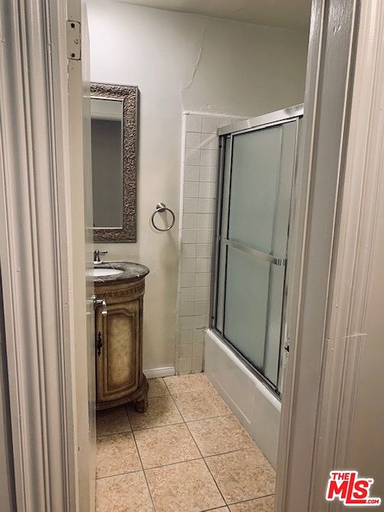 2nd image of 2128 N Beverly Glen Blvd #B