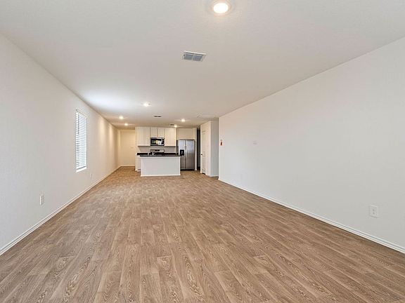 3rd image of 172 Bull Lake Cir