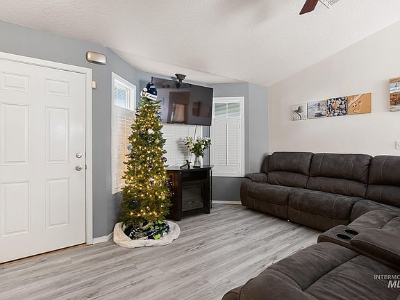 5th image of 3114 Hyde St