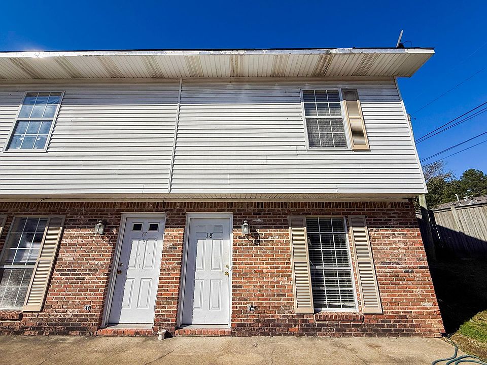 1st image of 904 N Montgomery St #18