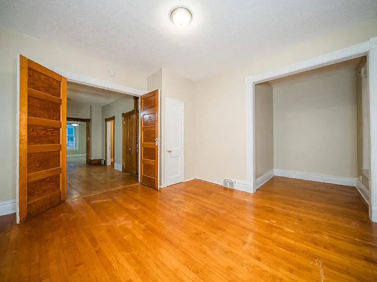 701 Bedford St #2 — Photo 11