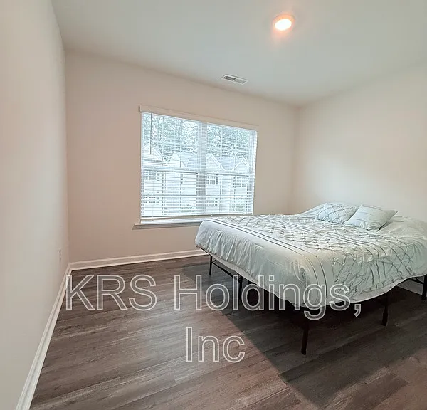 4136 Trevino Dr — Photo 23