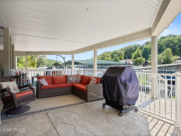 256 Riviera Ln #1B, Sunrise Beach, MO 65079