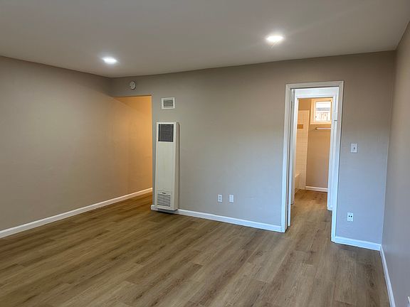 5th image of 3769 Jewell St #3