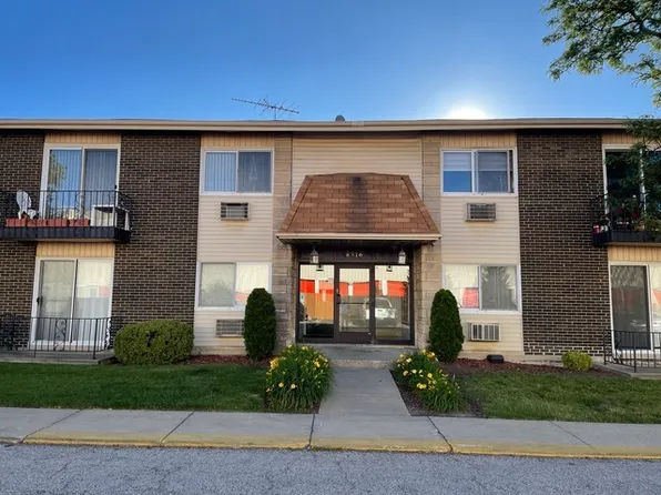 8816 N Western Ave APT 2F, Des Plaines, IL 60016