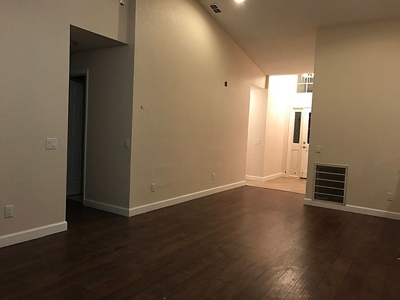 3rd image of 62 Lake Daisy Blvd SE