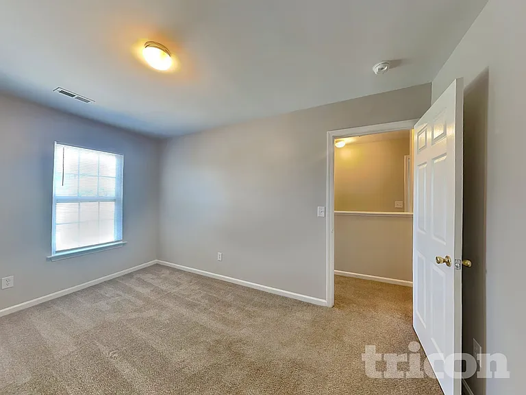 120 Honeywood Ave — Photo 11
